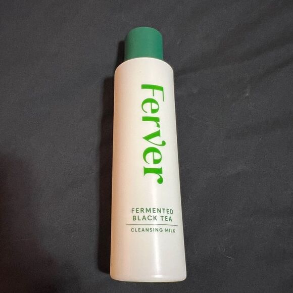 Fever Fermented Black Tea Cleansing Milk New - Picture 8 of 9